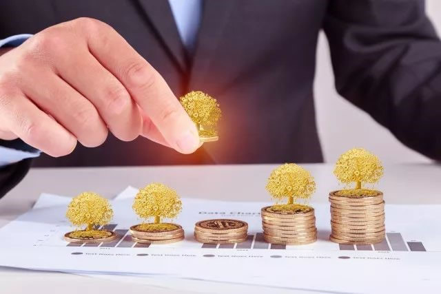 家電清洗加盟店還是做其他的項(xiàng)目，都離不開資金的支持